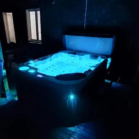 Jacuzzi Studio 2/4 pers avec terrasse aménagée Saint-Pierre-de-Plesguen Extérieur photo