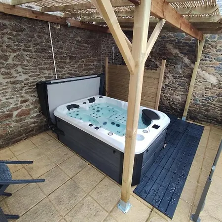 Jacuzzi Studio 2/4 pers avec terrasse aménagée Saint-Pierre-de-Plesguen Extérieur photo