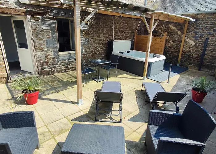 Jacuzzi Studio 2/4 pers avec terrasse aménagée